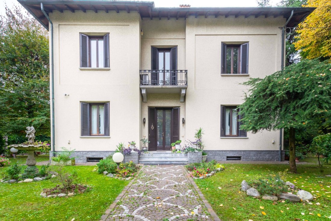 Villa in Cusano Milanino, Lombardy, Italy 1 - 19165671