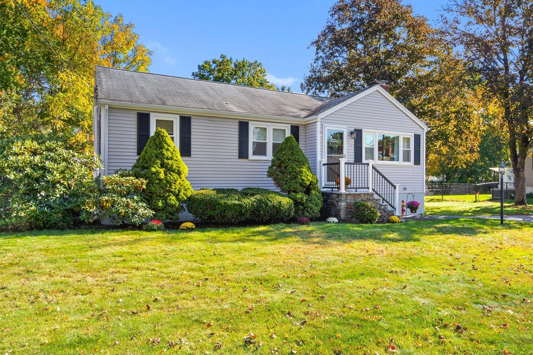 House in Woburn, Massachusetts, United States 2 - 19162076