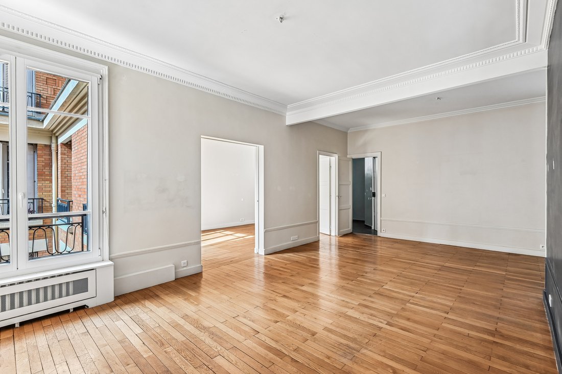 Apartment in Cambronne-Garibaldi, Paris 15e Arrondissement, Paris 4 - 19164678