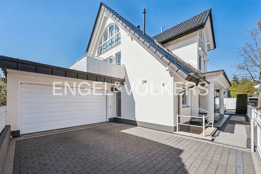 House in Oberursel, Hessen, Germany 1 - 19162445