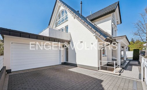 Haus in Oberursel (Taunus), Hessen, Deutschland 1