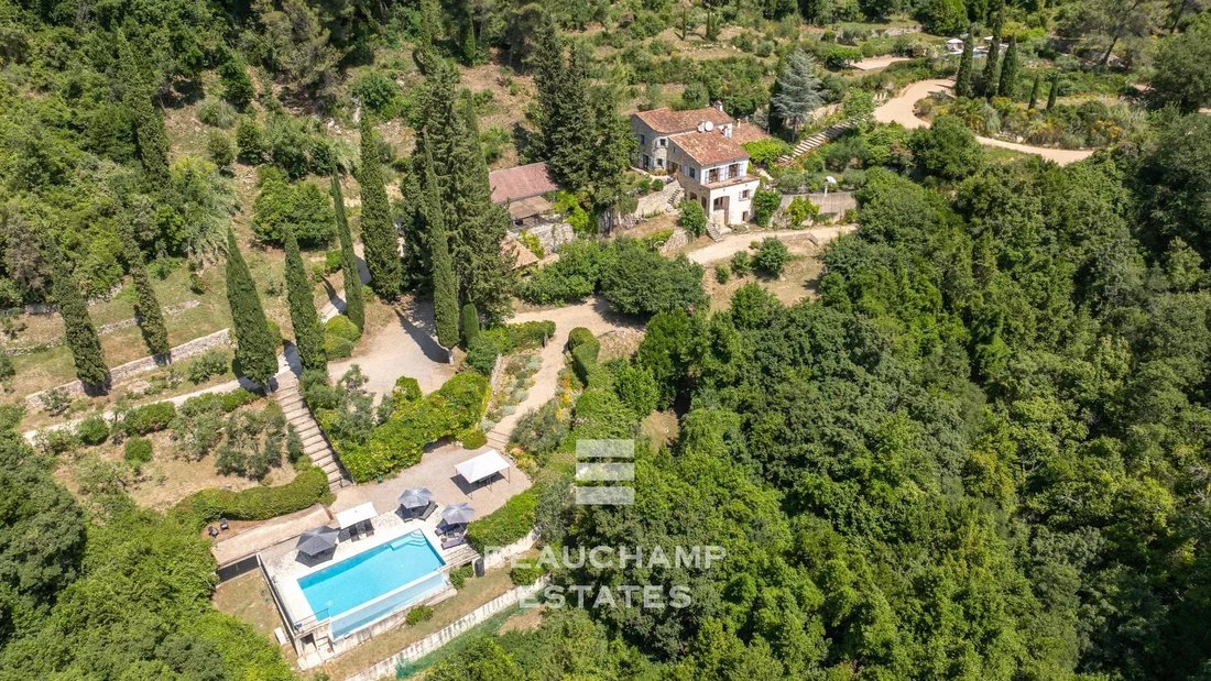 Villa in Tourrettes, Provence-Alpes-Côte d'Azur, Frankreich 1 - 17704893