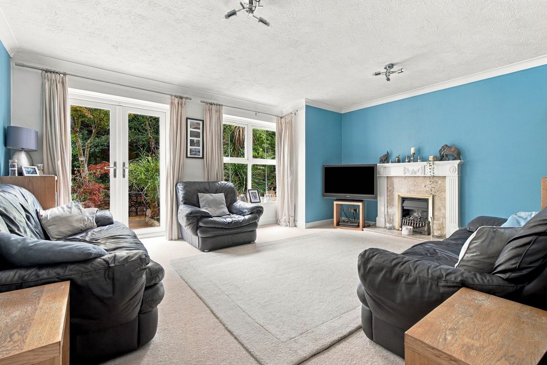 House in Ascot, England 2 - 19162673