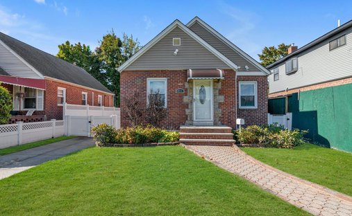 House in New York, New York, United States 1
