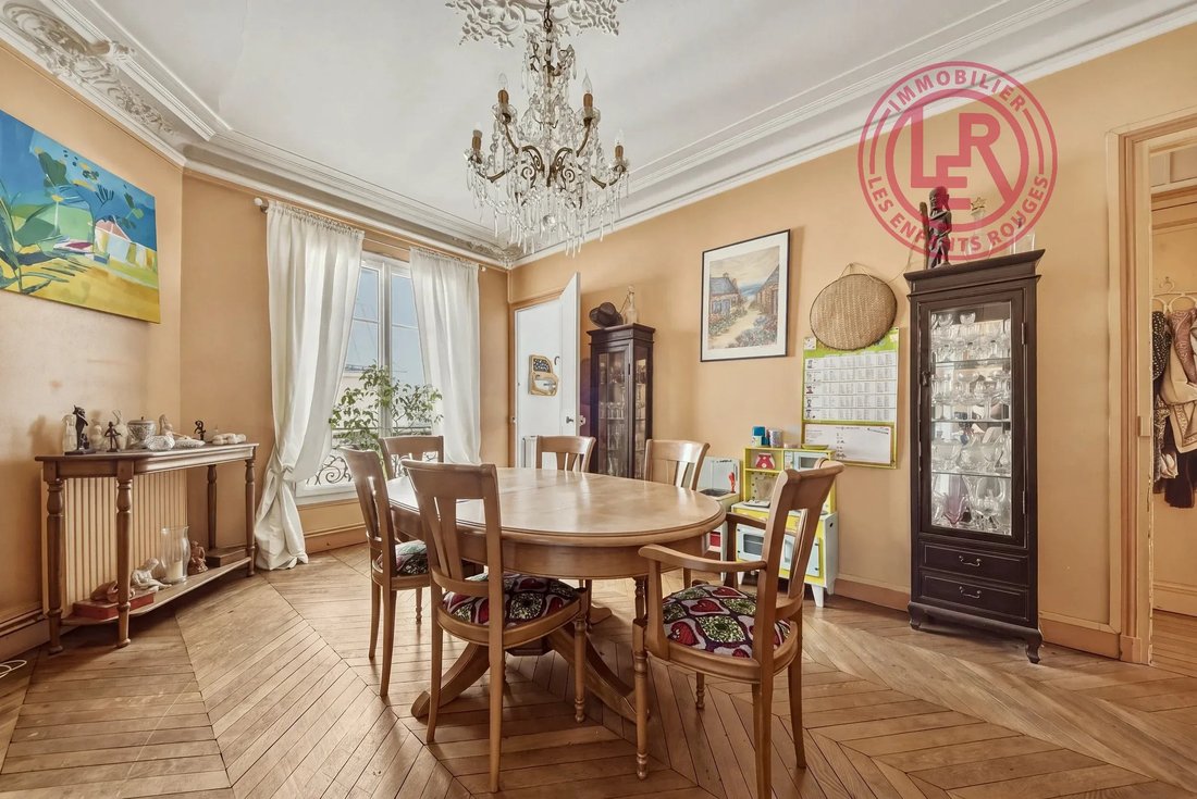 Apartment in Saint Vincent de Paul-Lariboisière, Paris 10e Arrondissement, Paris 4 - 19160476