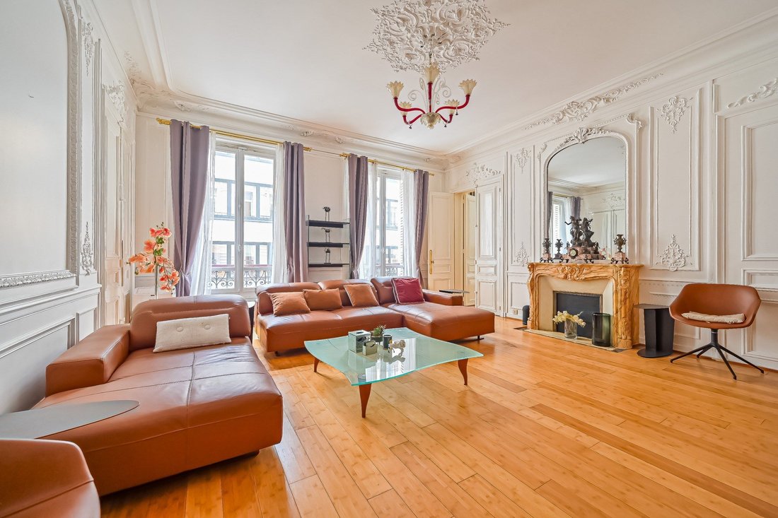 Appartement à Saint Philippe du Roule, Paris 8e Arrondissement, Paris 3 - 19163671