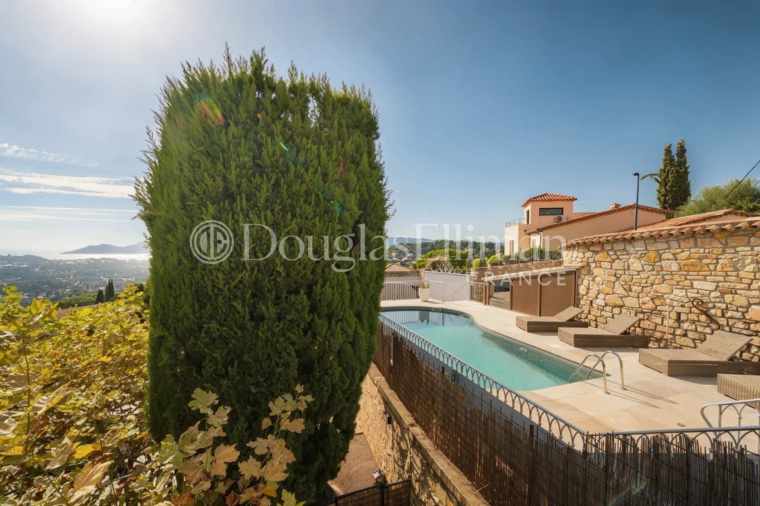 Appartement à Mougins, Provence-Alpes-Côte d'Azur, France 2 - 19161302