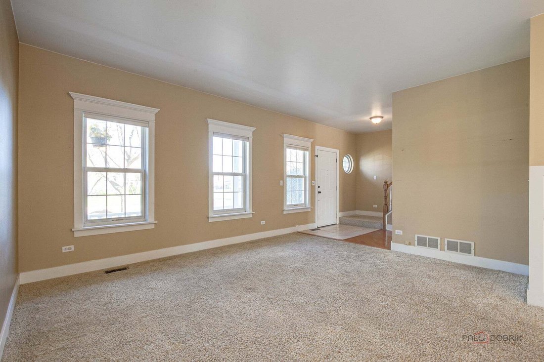 House in Grayslake, Illinois, United States 4 - 19160599