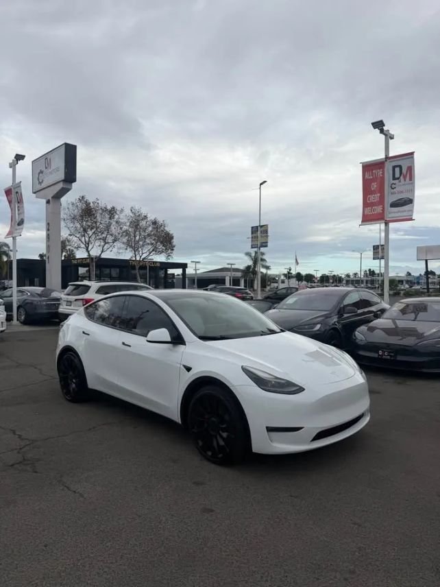 Suv in Costa Mesa, CA, United States 2 - 19165043