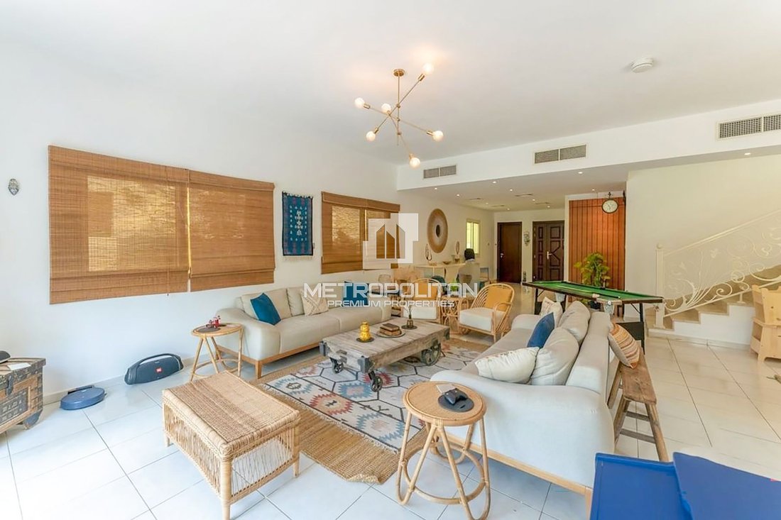 Villa in JVC / Jumeirah Village Circle, Dubai, United Arab Emirates 3 - 19161511