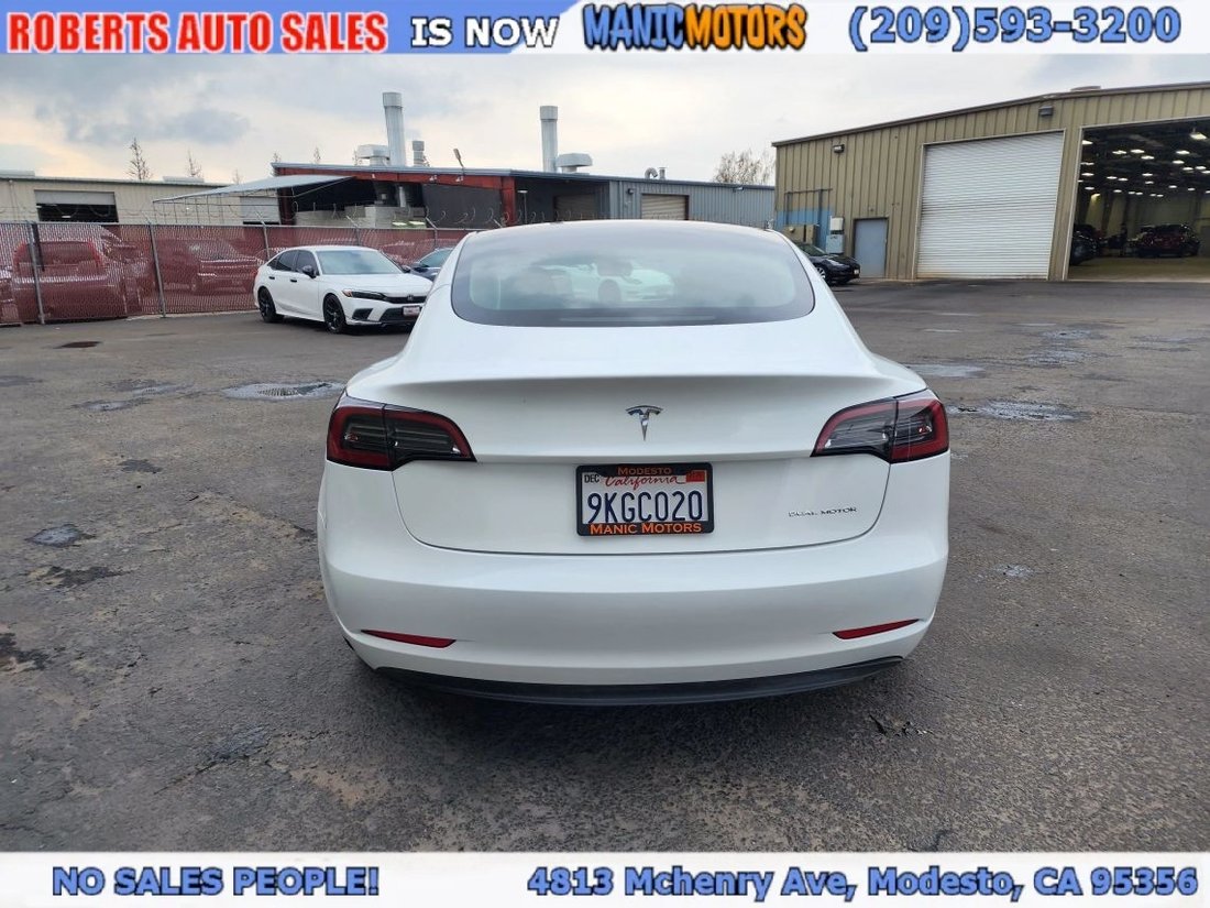 Sedan in Modesto, CA, United States 4 - 19165067