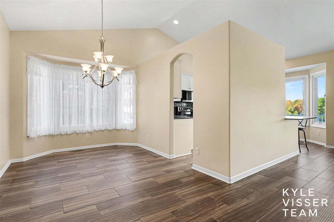Condo in Grand Rapids, Michigan, United States 4 - 19163832