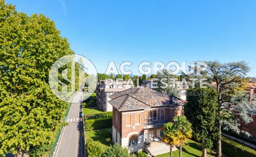 Villa en Caronno Pertusella, Lombardía, Italia 1