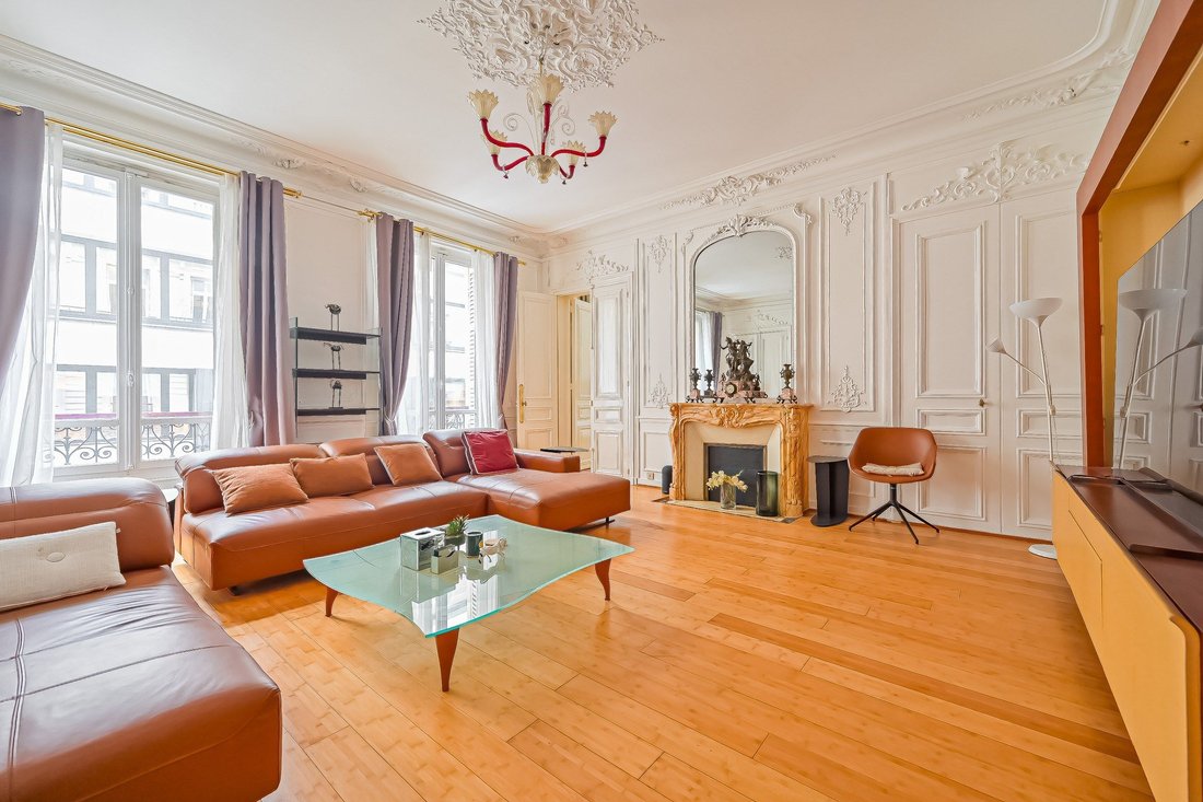 Appartement à Saint Philippe du Roule, Paris 8e Arrondissement, Paris 1 - 19163671