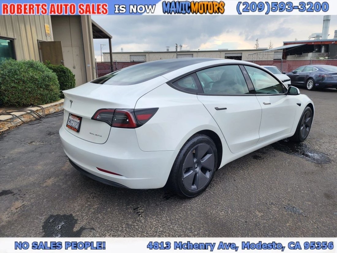 Sedan in Modesto, CA, United States 3 - 19165067
