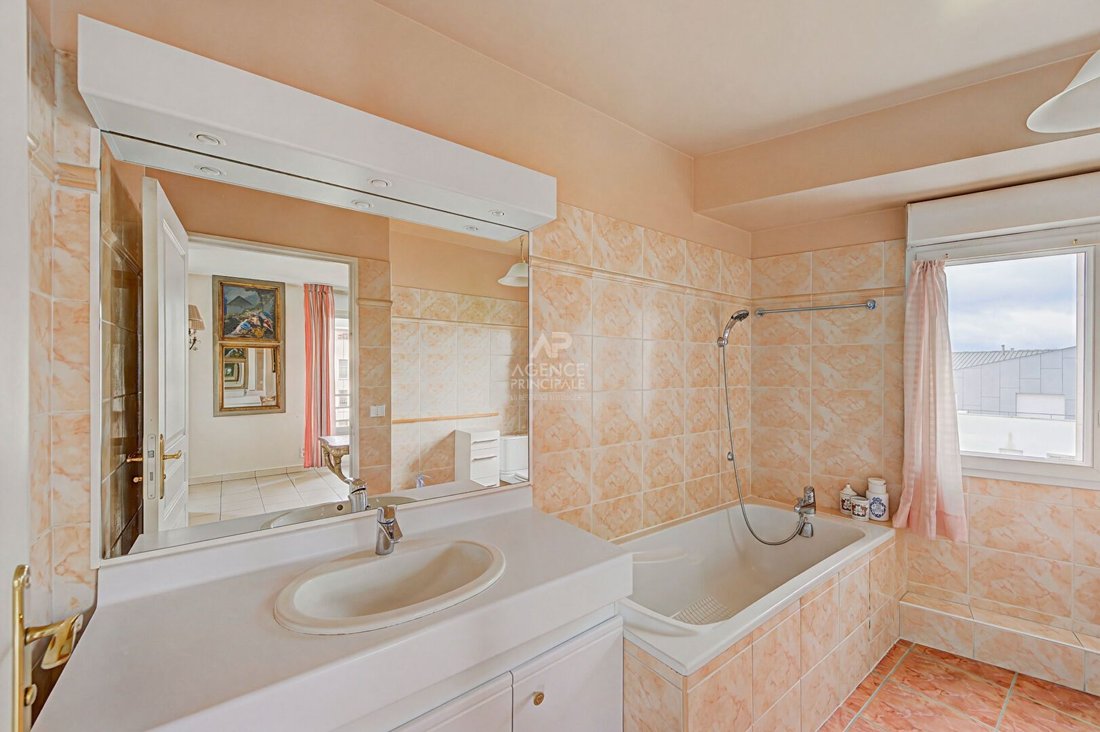 Apartment in Forêt, Saint-Germain-en-Laye, France 5 - 19132405