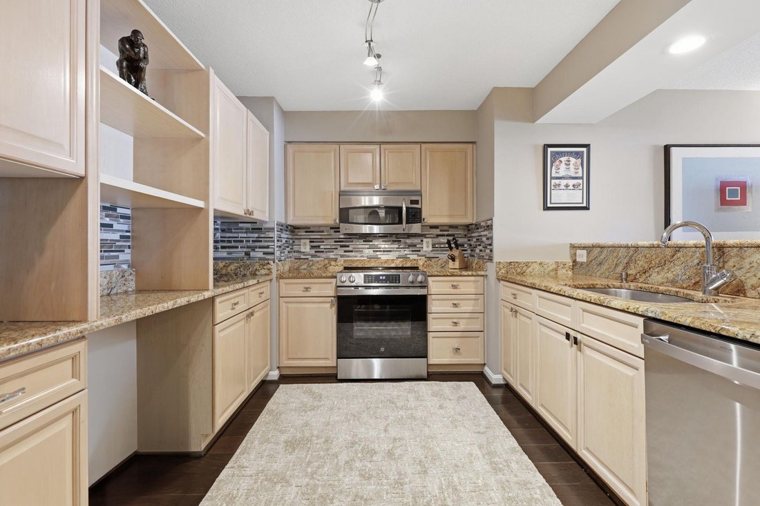 Condo in Alexandria, Virginia, United States 2 - 19166013