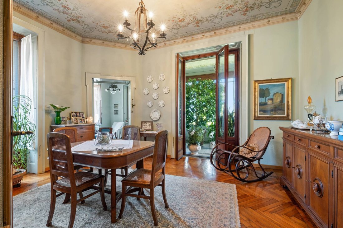 Villa in Stresa, Piedmont, Italy 3 - 19165581
