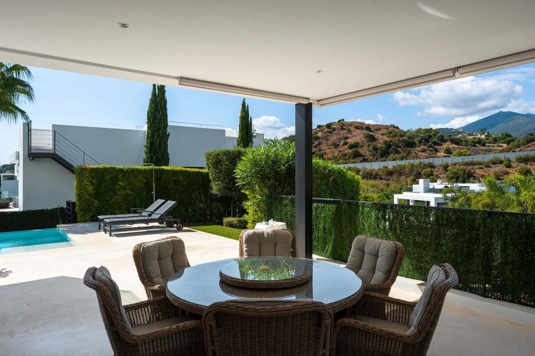 Villa in San Pedro de Alcantara, Andalusia, Spain 2 - 19160452