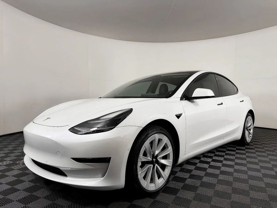 Sedan in Lynnwood, WA, United States 2 - 19165033
