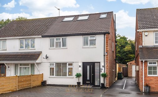 Haus in Pound Hill, Crawley, England 1