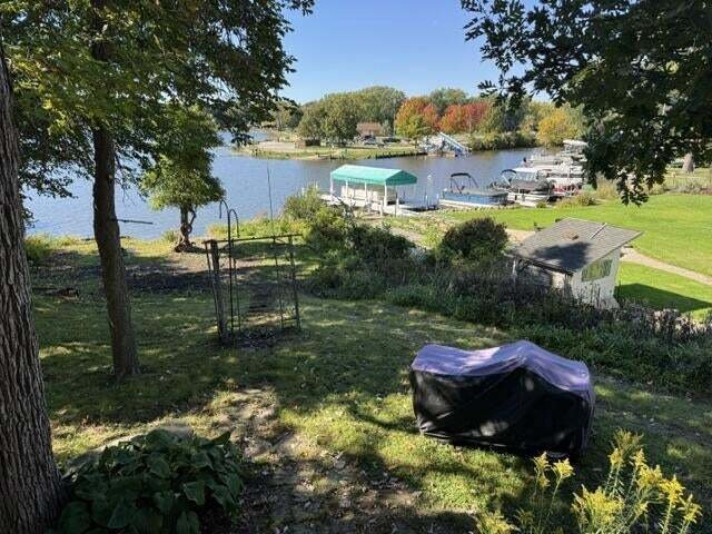 House in Muskego, Wisconsin, United States 5 - 19160024