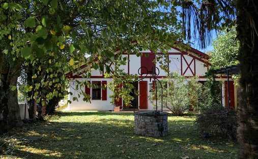 Villa in Pey, Nouvelle-Aquitaine, France 1