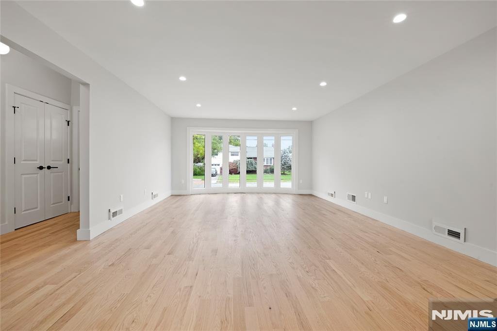 House in Oradell, New Jersey, United States 3 - 19160891