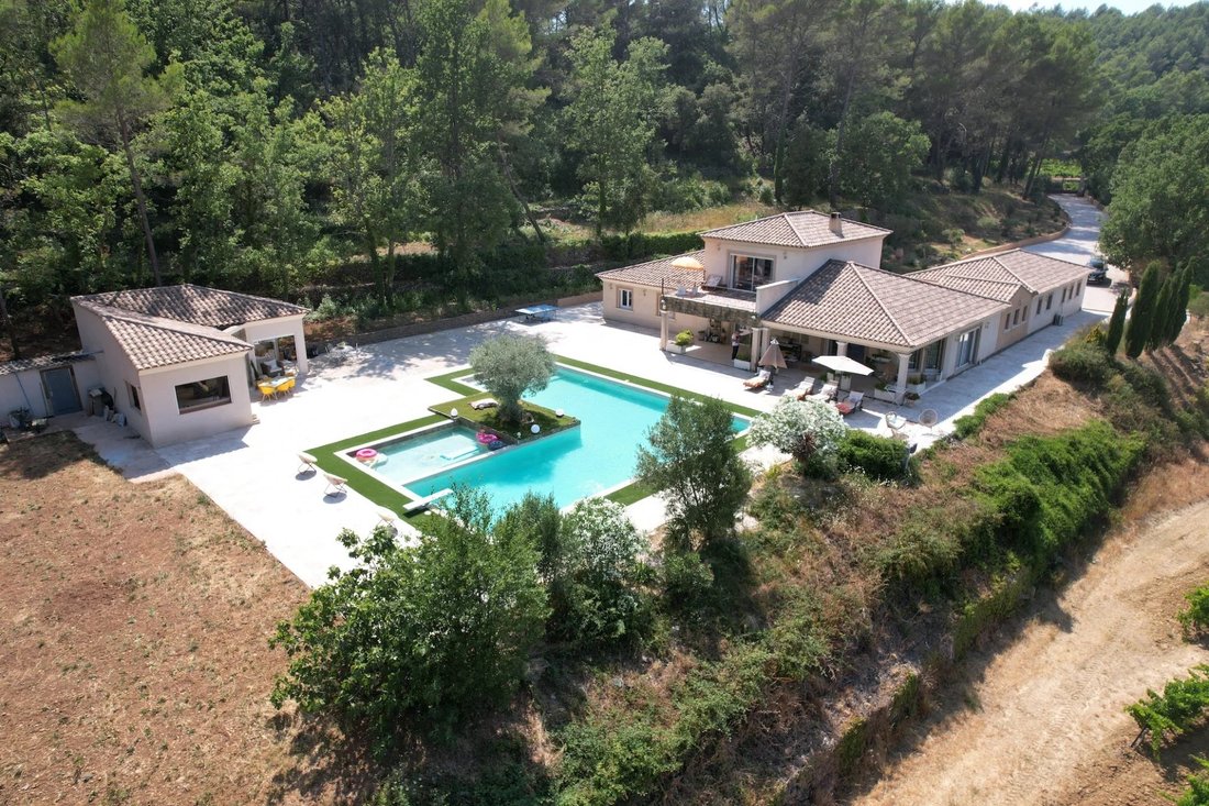 House in Besse-sur-Issole, Provence-Alpes-Côte d'Azur, France 1 - 19164673