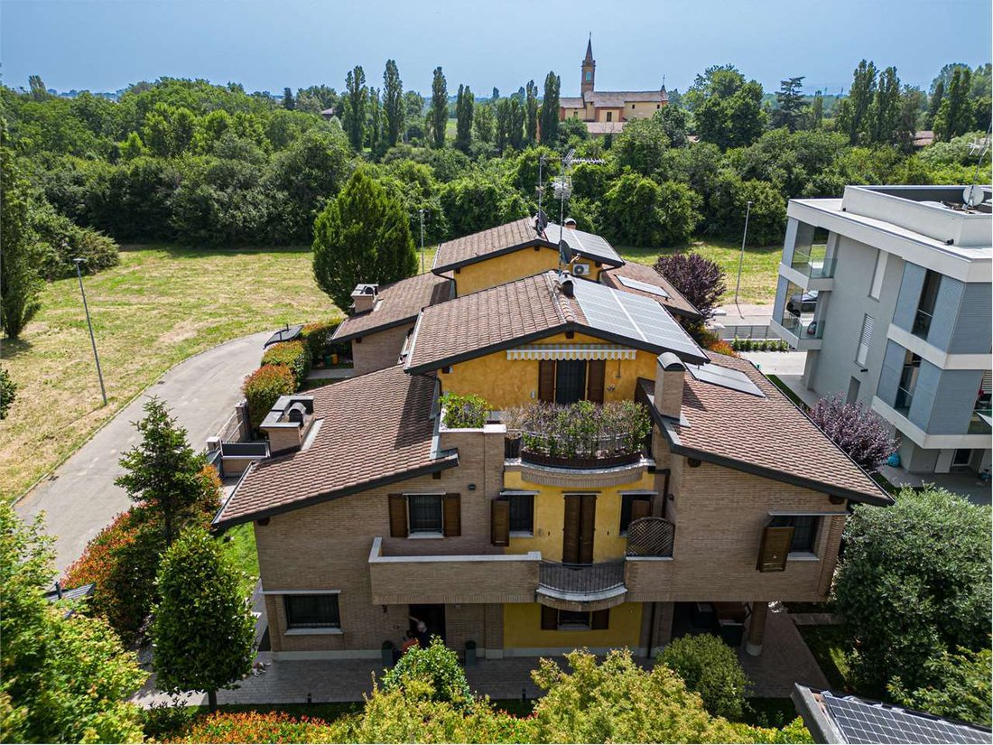 Villa in Centro Storico, Modena, Emilia-Romagna 1 - 19162945