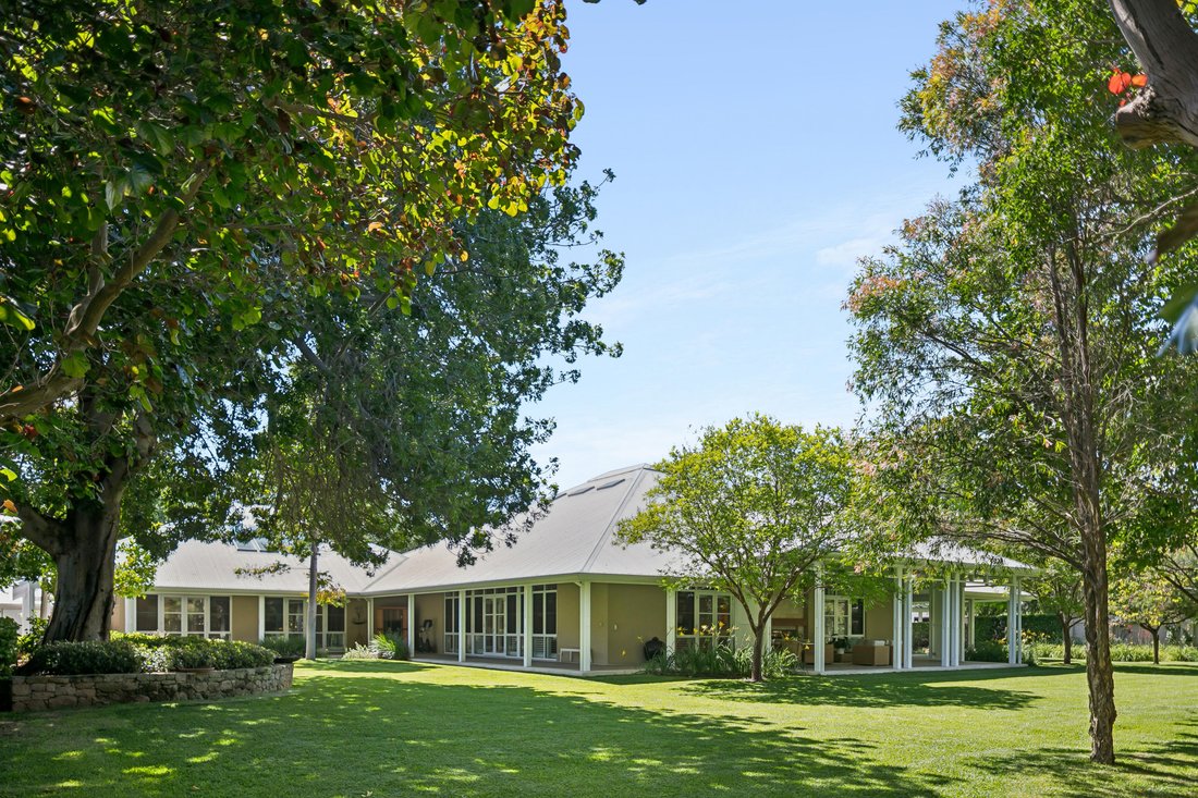 House in Dalkeith, Western Australia, Australia 1 - 19165960