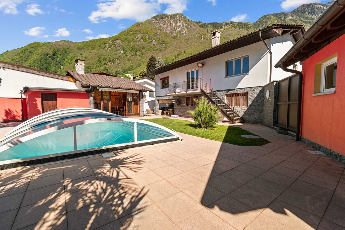 Villa in Arbedo-Castione, Ticino, Switzerland 1 - 19160134