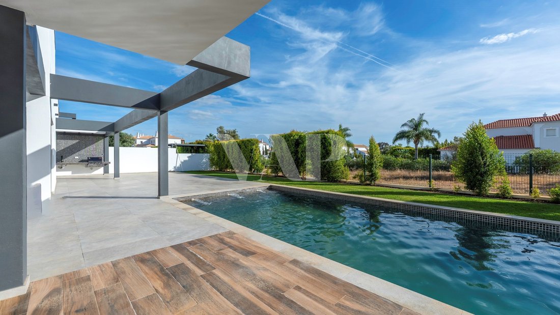 Villa in Vilamoura, Quarteira, Algarve 3 - 14685973