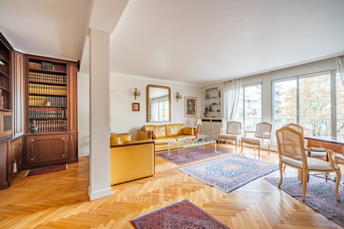 Apartment in Auteuil Sud, Paris 16e Arrondissement, Paris 3 - 19160464