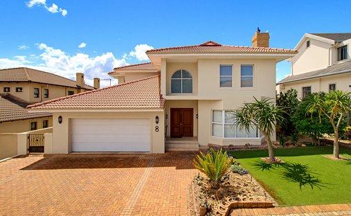House in Somerset West, Helderberg, Cape Town 1