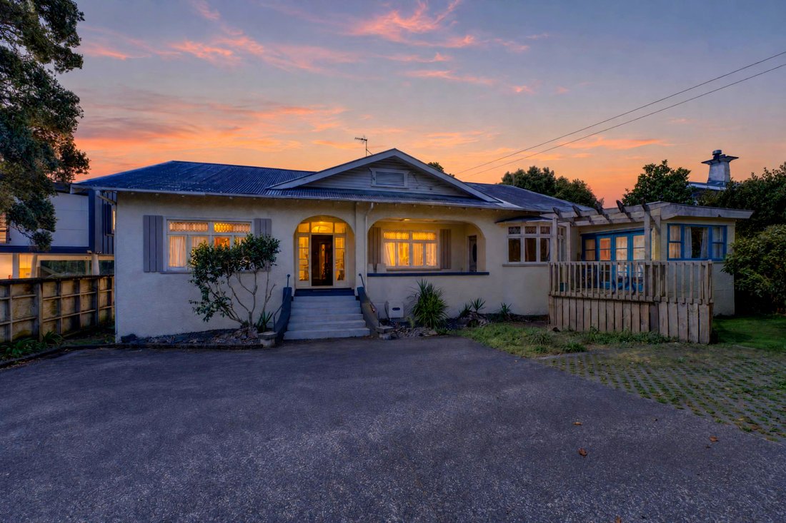 Auckland, Auckland, New Zealand 1 - 19157805