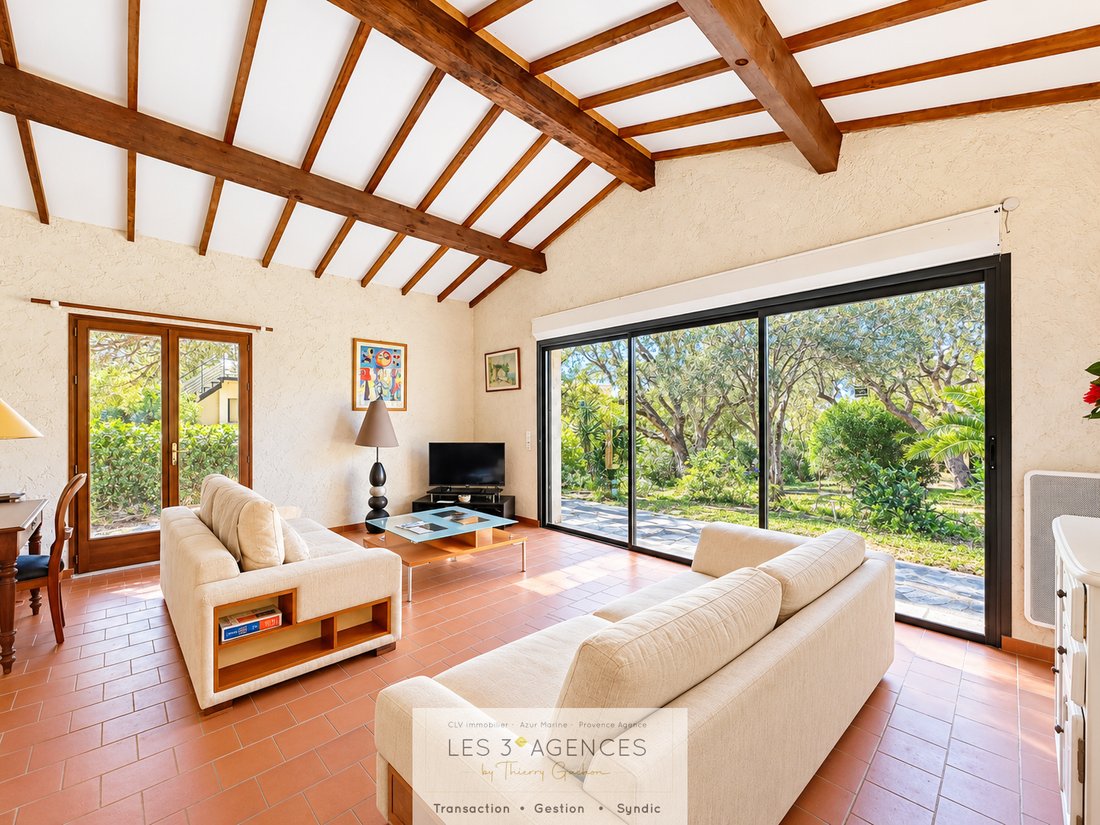 House in Nord, Cavalaire-sur-Mer, France 1 - 17546485