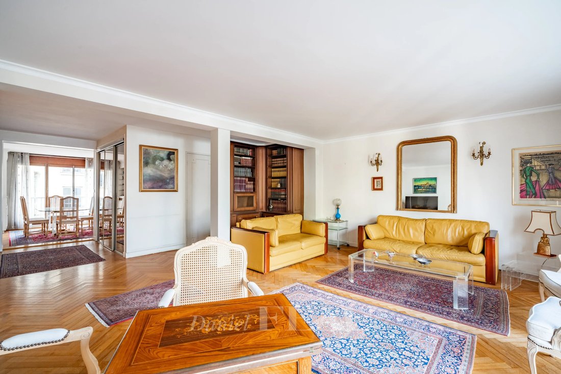 Apartment in Auteuil Sud, Paris 16e Arrondissement, Paris 4 - 19160464