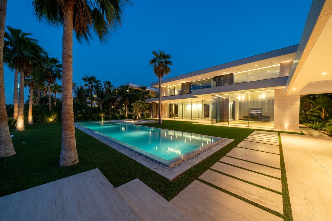 Villa in Palm Jumeirah, Dubai, United Arab Emirates 1 - 19160269