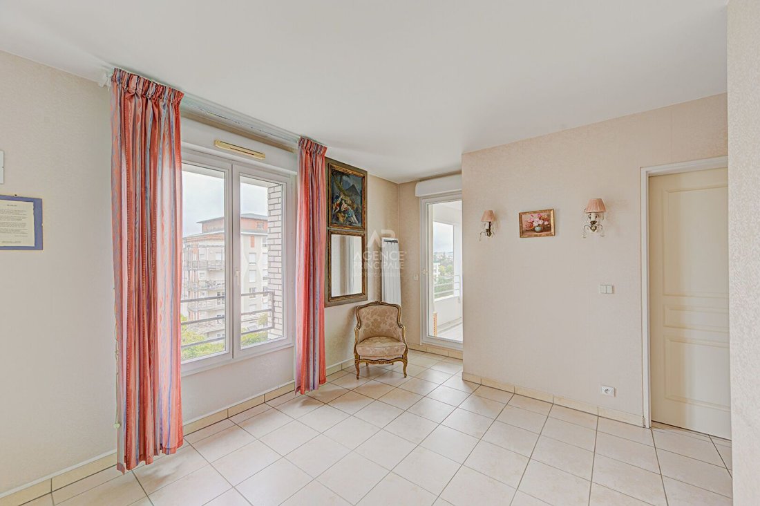 Apartment in Forêt, Saint-Germain-en-Laye, France 4 - 19132405