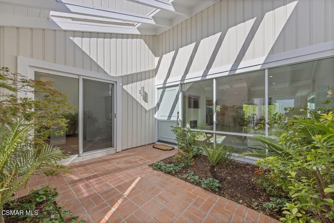 Townhouse in Thousand Oaks, California, United States 3 - 19165807