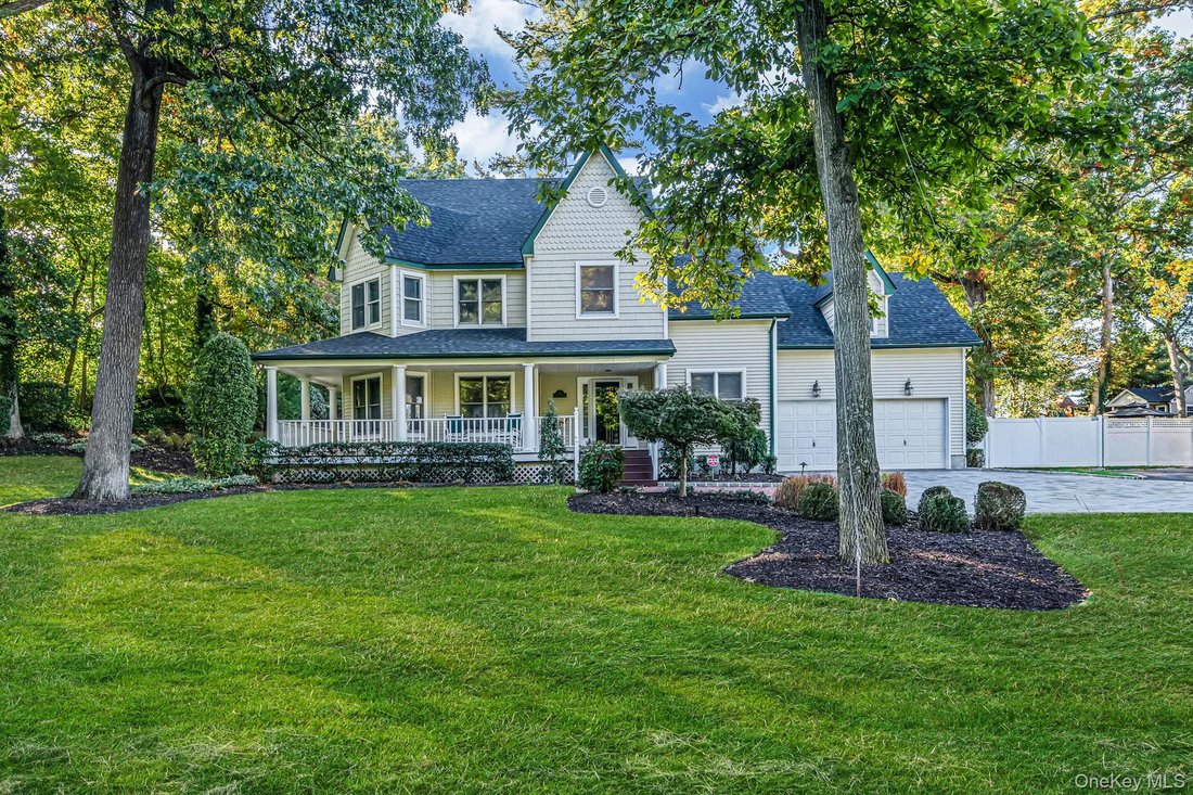 House in West Babylon, New York, United States 1 - 19160402