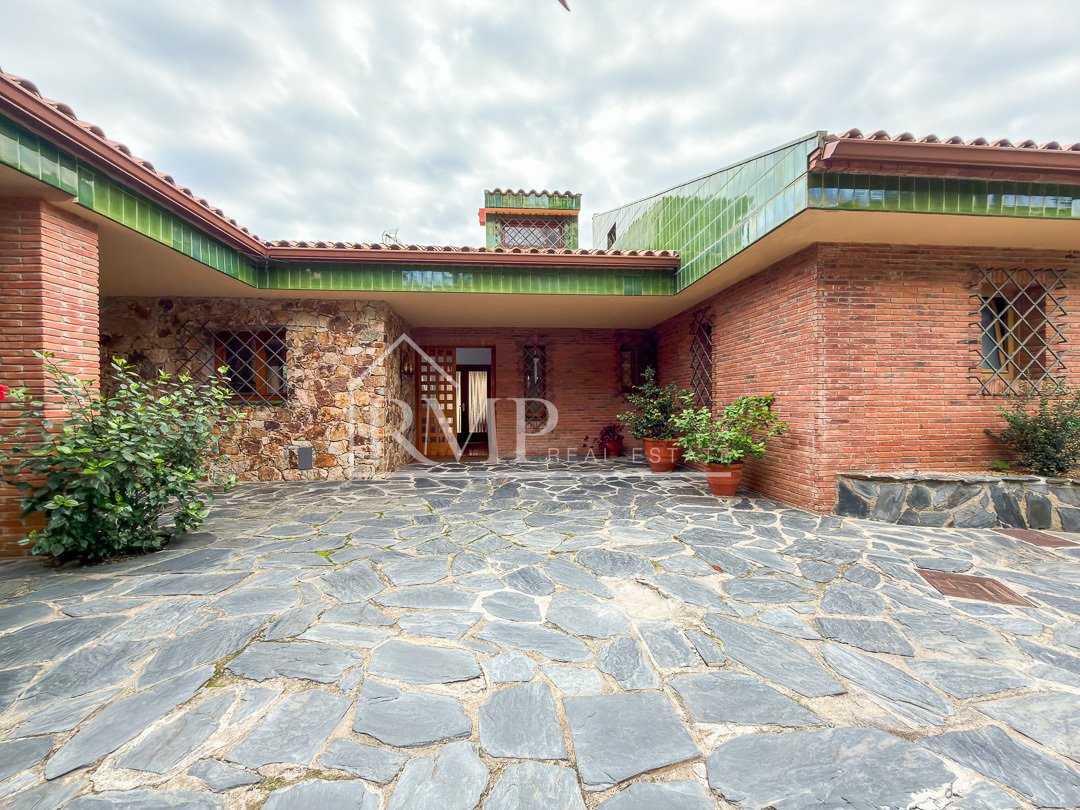 Villa in Sant Vicenc de Montalt, Catalonia, Spain 3 - 19160898