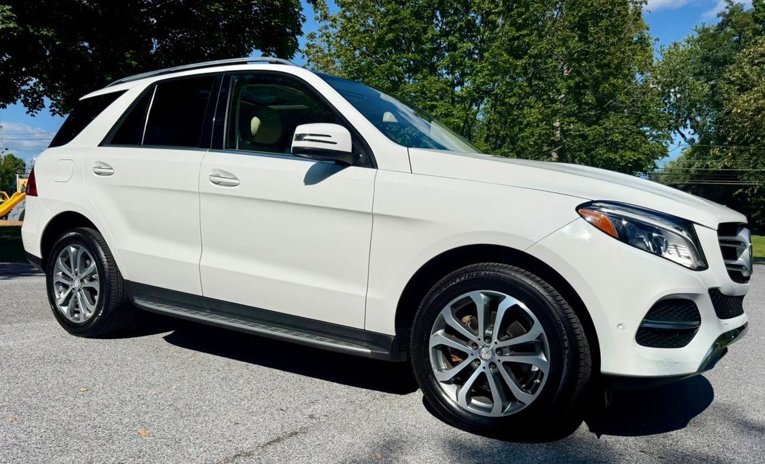 Suv in Middletown, PA, United States 4 - 19165112