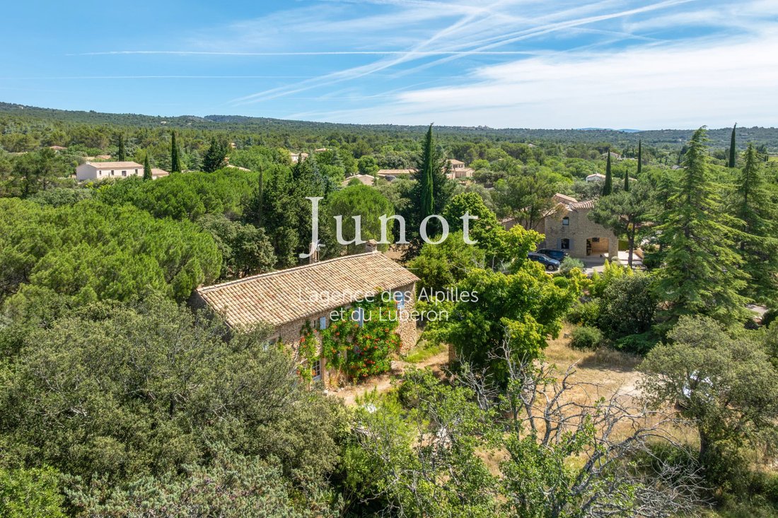 Country House in Cabrières-d'Avignon, Provence-Alpes-Côte d'Azur, France 3 - 19161267