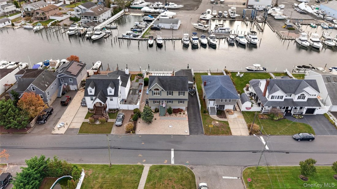 Casa a Lindenhurst, New York, Stati Uniti 3 - 19163302