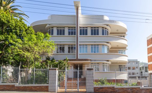 Apartment in Gardens, City Bowl, Cape Town 1