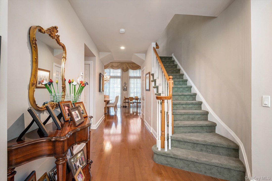 Condo in Melville, New York, United States 3 - 19161989