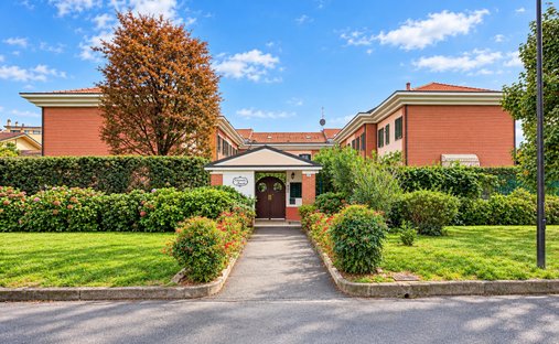 Villa in Arese, Lombardy, Italy 1