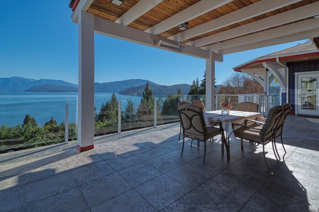 House in Gibsons, British Columbia, Canada 4 - 19162115